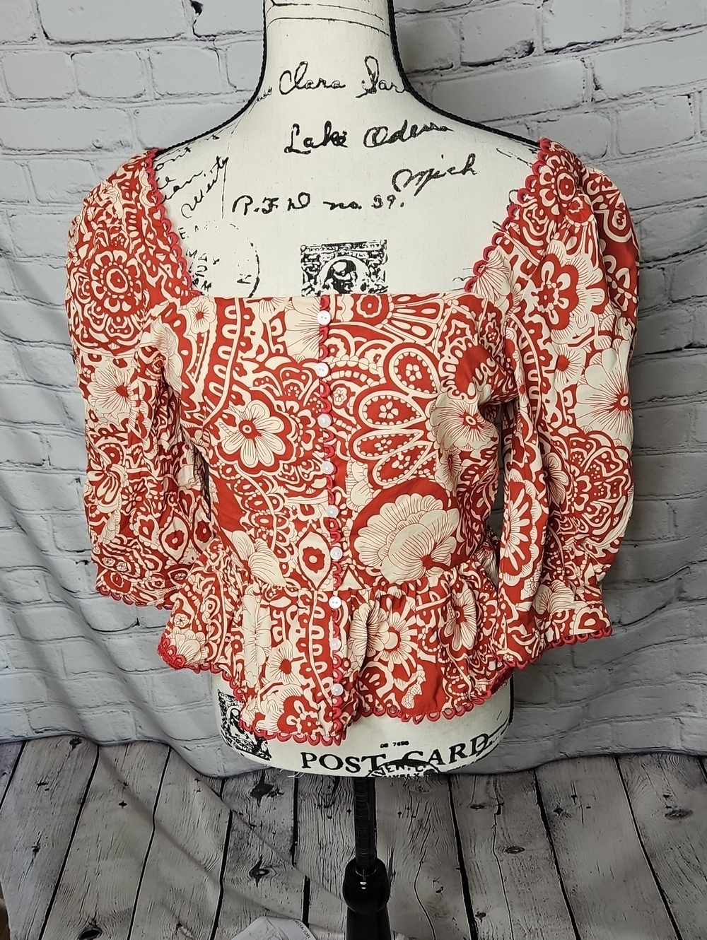 &Merci Puff 3/4 Sleeve Square Neck Peplum Blouse Red Floral SIze Large Cotton